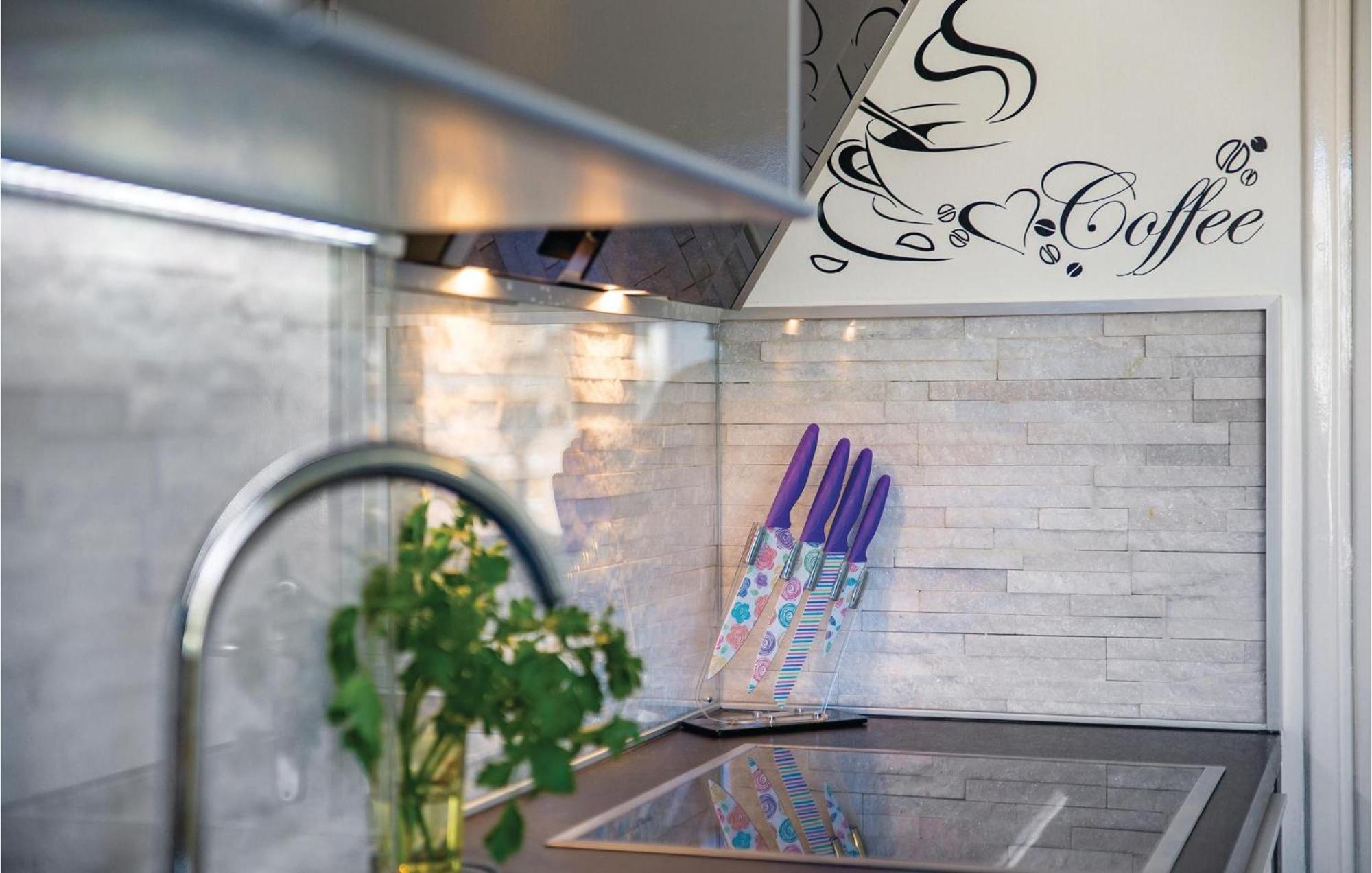 Gorgeous Apartment In Rijeka With Wifi Luaran gambar