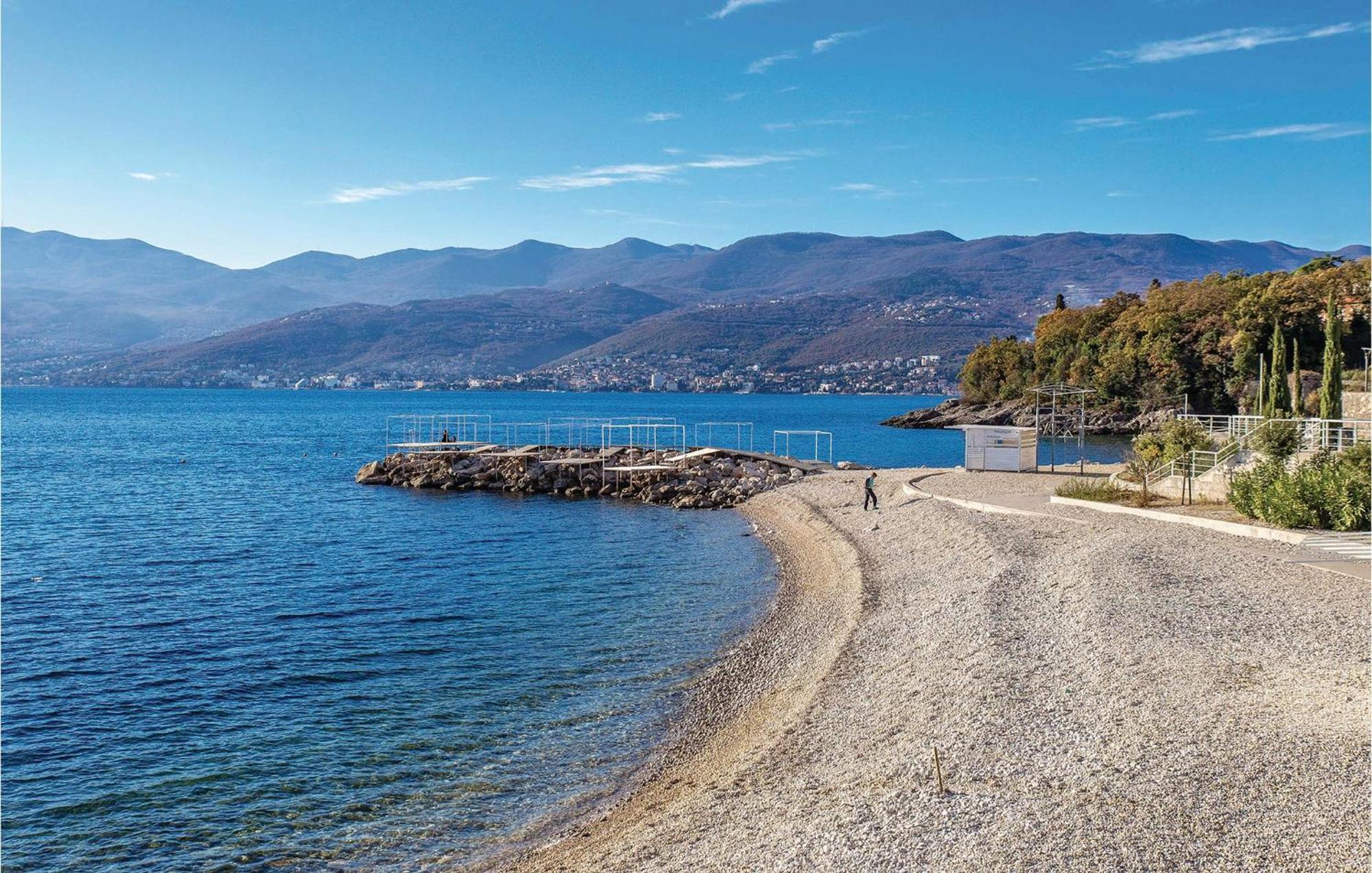 Gorgeous Apartment In Rijeka With Wifi Luaran gambar